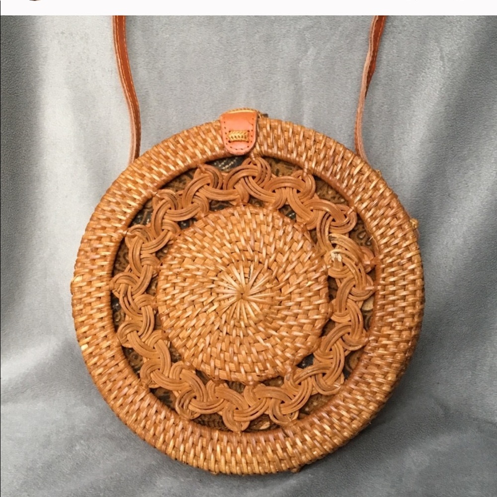 Straw Bali Rattan Circle Bag